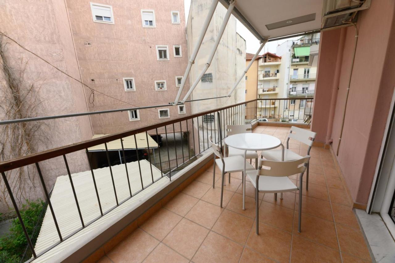 Central Apartments 1 With Parking Larissa Ngoại thất bức ảnh